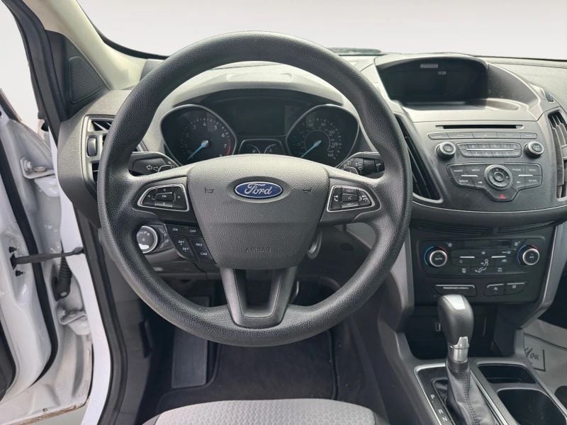 Pre-Owned 2017 Ford Escape SE Sport Utility 4D - photo - 12