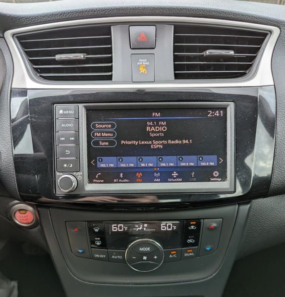 Pre-Owned 2019 Nissan Sentra SV Sedan 4D - photo - 11