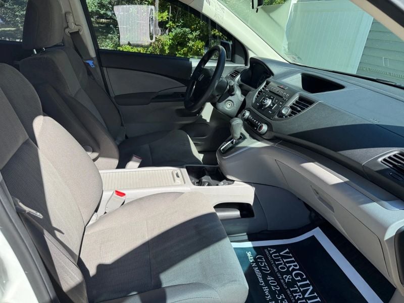 Pre-Owned 2014 Honda CR-V LX Sport Utility 4D - photo - 9