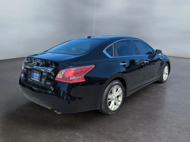 Pre-Owned 2013 Nissan Altima 2.5 SL Sedan 4D - photo - 9
