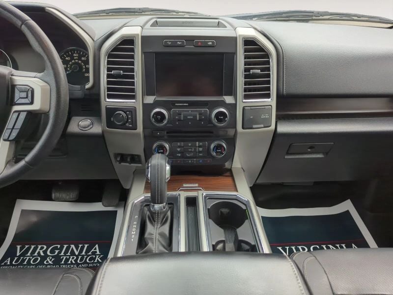 Pre-Owned 2015 Ford F150 SuperCrew Cab Lariat Pickup 4D 5 1/2 ft - photo - 11