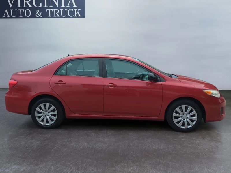 Pre-Owned 2012 Toyota Corolla LE Sedan 4D - photo - 4