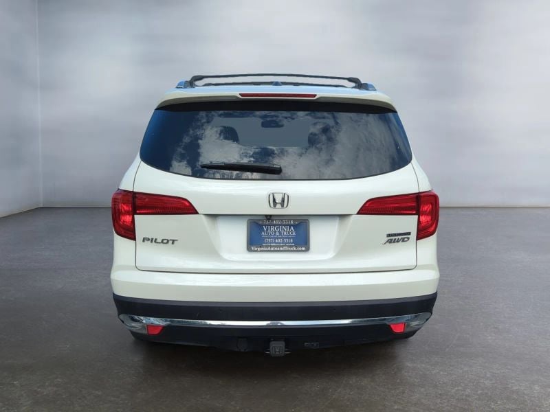 Pre-Owned 2017 Honda Pilot Touring Sport Utility 4D - photo - 8