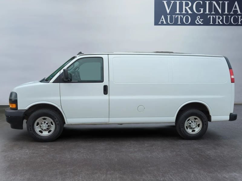 Pre-Owned 2019 Chevrolet Express 2500 Cargo Van 3D - photo - 1