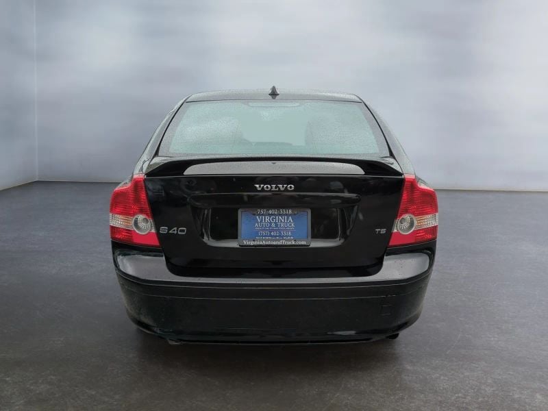 Pre-Owned 2006 Volvo S40 T5 Sedan 4D - photo - 7
