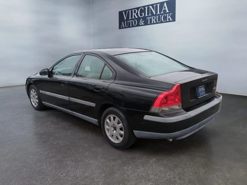 Pre-Owned 2002 Volvo S60 Sedan 4D - photo - 7