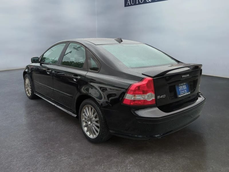 Pre-Owned 2006 Volvo S40 T5 Sedan 4D - photo - 8