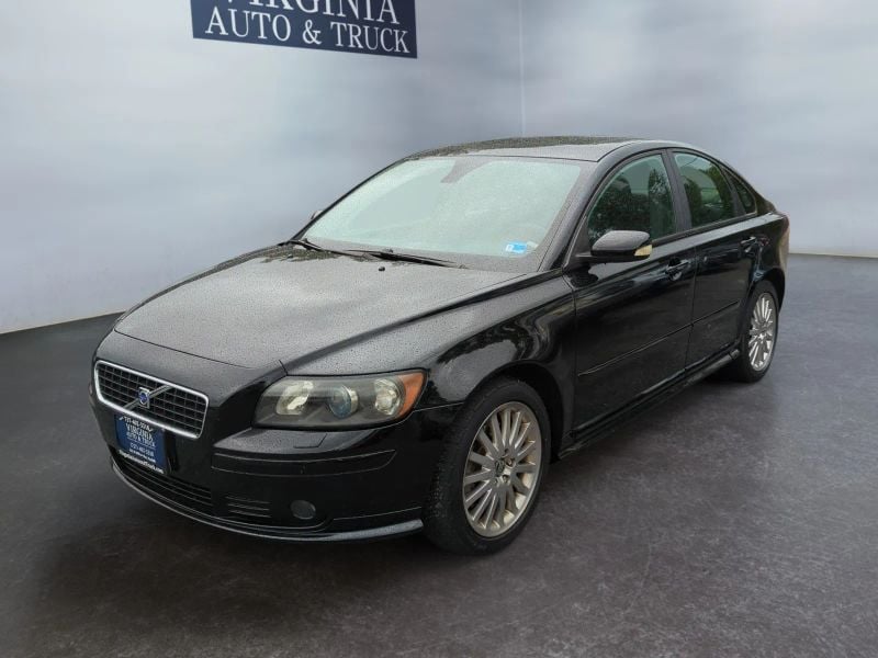 Pre-Owned 2006 Volvo S40 T5 Sedan 4D - photo - 0