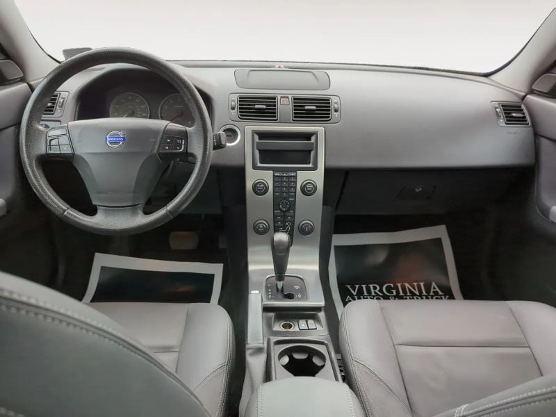 Pre-Owned 2006 Volvo S40 T5 Sedan 4D - photo - 2